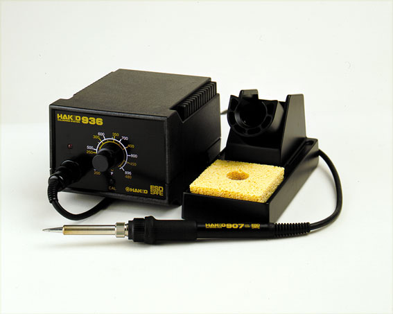 Hakko 936 ESD-Safe Soldering Station - Adjustable Temperature - 60W